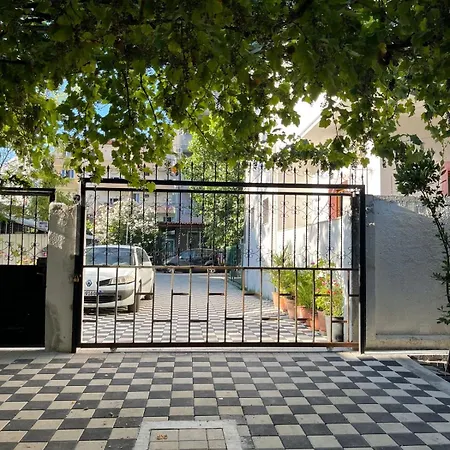 Πανσιόν Kastrati Ergen *